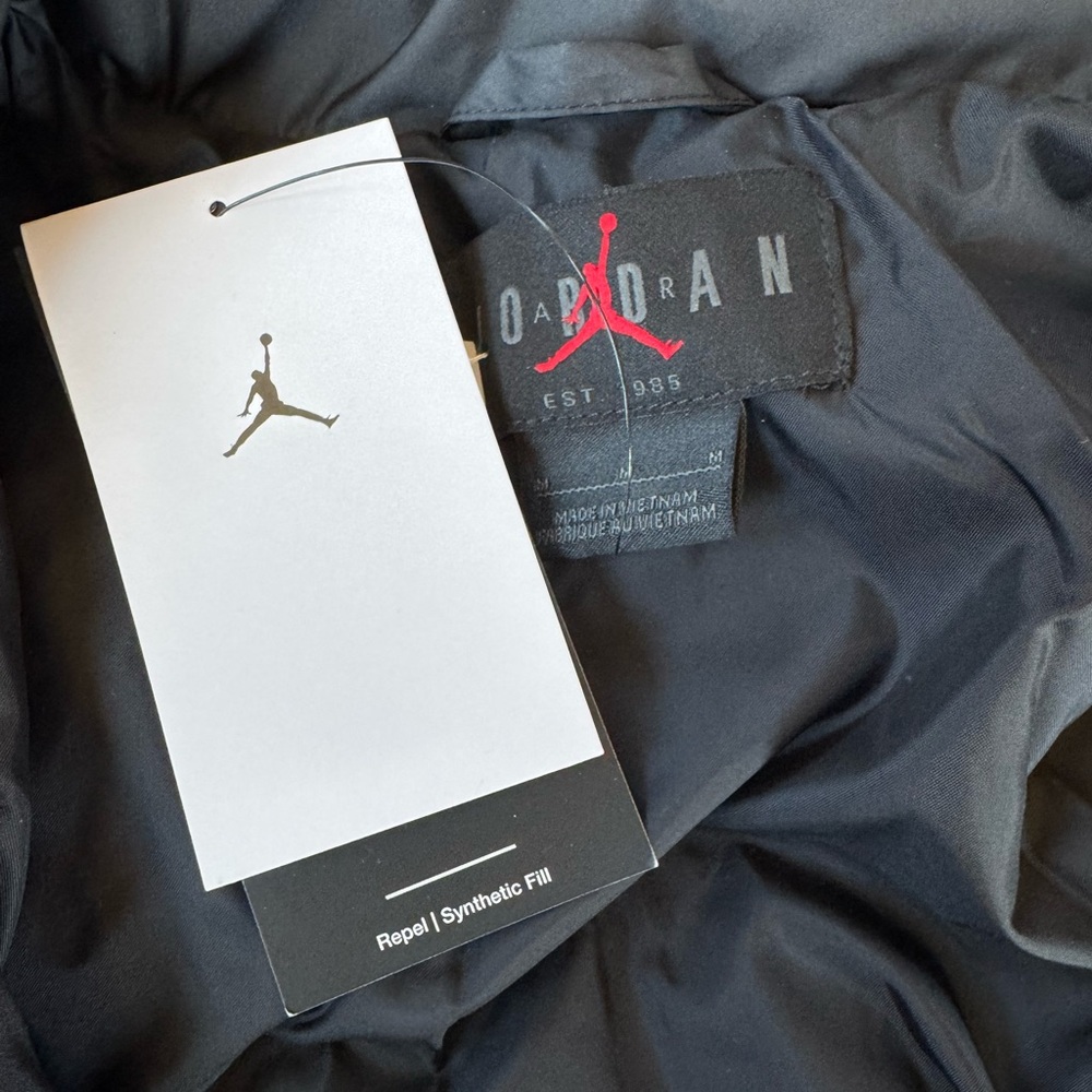 Jordan Nike - Air Jordan Black Puffer Jacket Women's Size Medium (NWT) - Picture 9 of 15